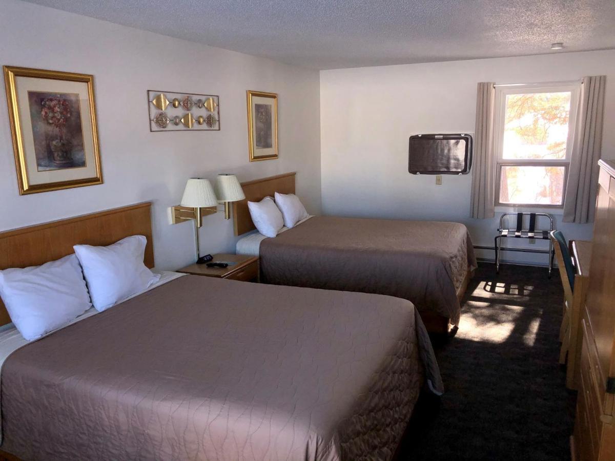Budget Host Inn アイアンウッド エクステリア 写真