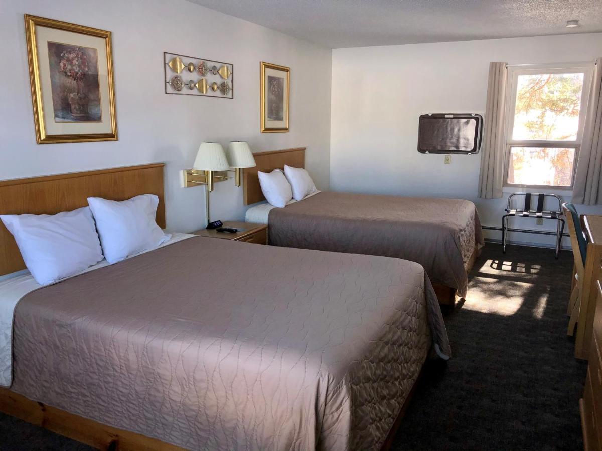 Budget Host Inn アイアンウッド エクステリア 写真